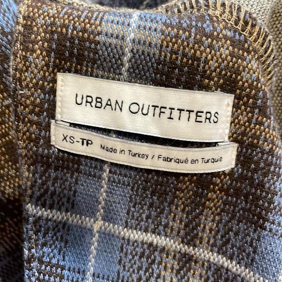 ▪️Urban Outfitters XS plaid open back mock neck top - Picture 7 of 8